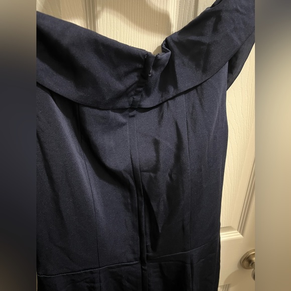 La Femme Navy Surplice Off the Shoulder Column Gown Size 4 NWT - Picture 14 of 16